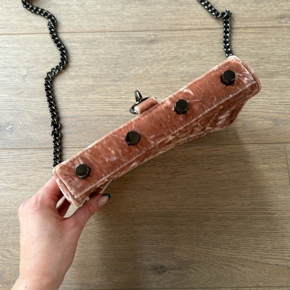 NEW W/O TAGS Rebecca Minkoff pint velvet purse crossbody shoulder bag - Picture 4 of 5